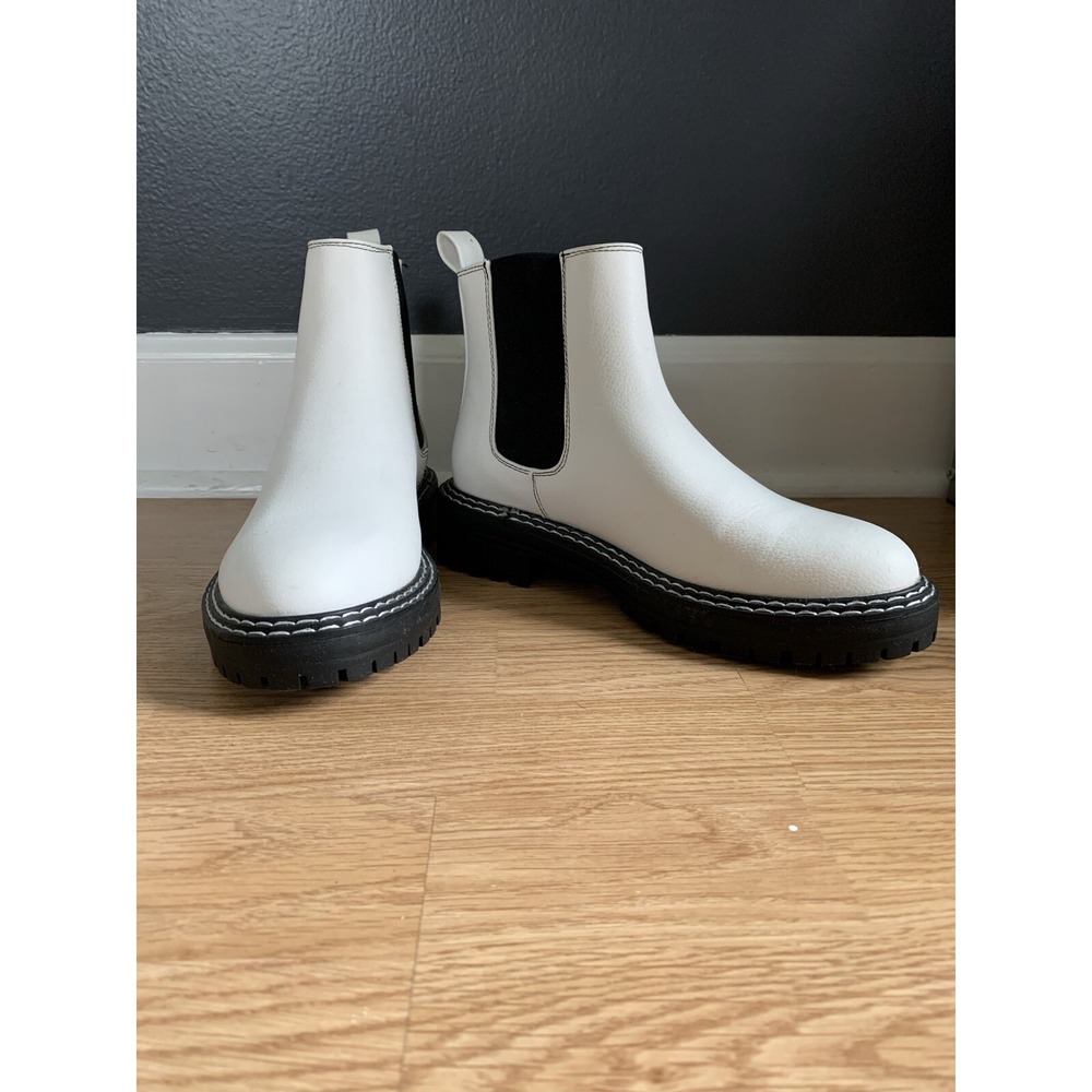 Primark White Slip On‎ Ankle Boots. Women's size 6
